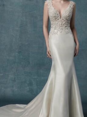 Maggie Sottero Size 10 Bridal Gown